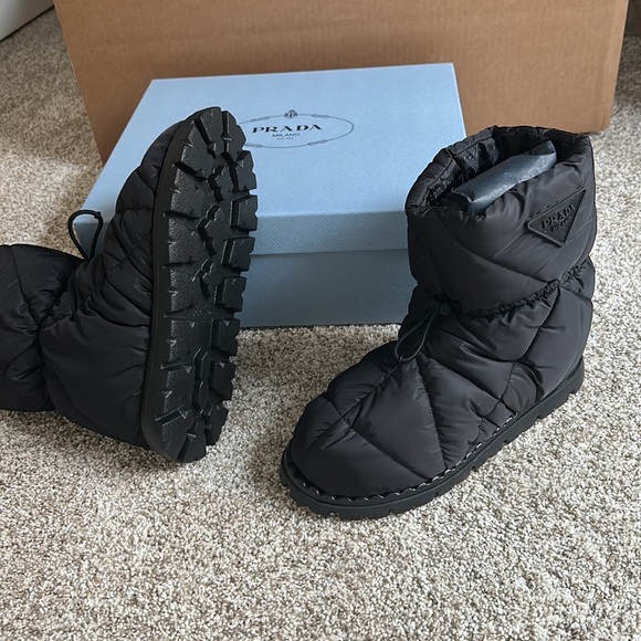 PRADA SNOW BOOTS SIZE 38.5 - Picture 4 of 4